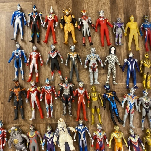 ウルトラマン　ソフビ　人形　77体まとめ売り