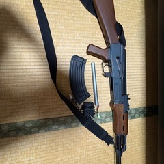 18歳以上用 
中華製 AK47 電動エアガン 