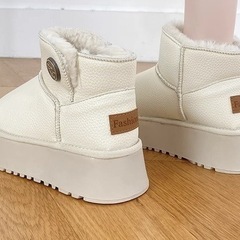 【新品】レディース 厚底 ショートブーツ PU防寒 スノーブーツ ファー 暖かい 滑り止めソールの画像