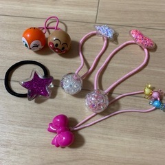 ヘアゴム ぼんぼりの画像