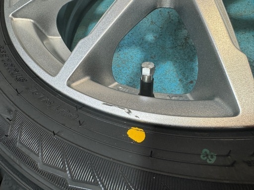 新品スタッドレスセット シュナイダー 14インチ 4.5j +43 グッドイヤー アイスナビ8 155/65R14 2024年 バランス調整済み送料無料