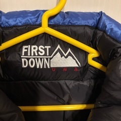 FIRST DOWN ダウンジャケットの画像