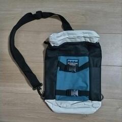 新品 ボディーバッグ