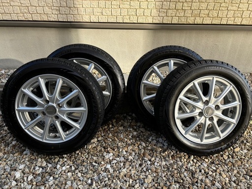 スタッドレスタイヤ+アルミホイール4本セット