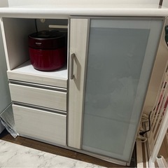 【再掲】食器棚、　キッチンボード