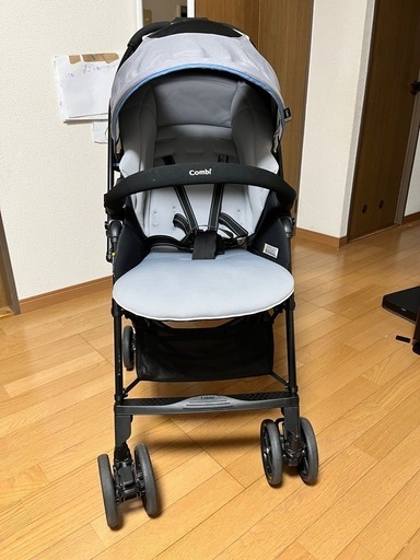 Combi  ベビーカー メチャライト グレー　