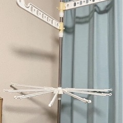 10/4まで！【超美品】高さ＆長さ調整可能室内物干し