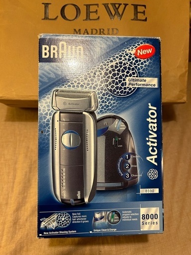 最終SALE！『BRAUN』電気シェーバー 8000 Series BS 8590