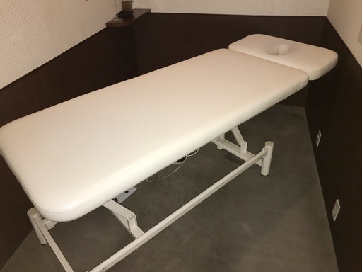 マッサージ　電動ベッド