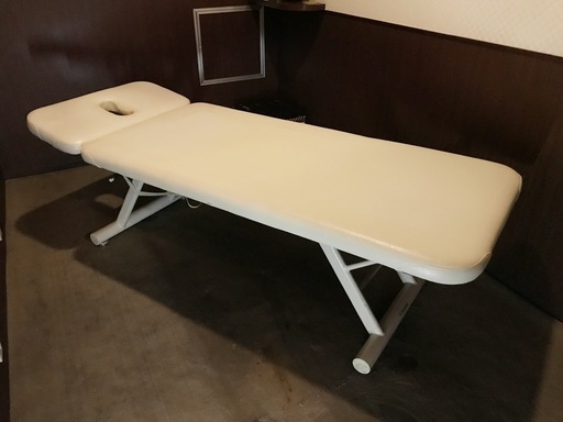 マッサージ用ベッド