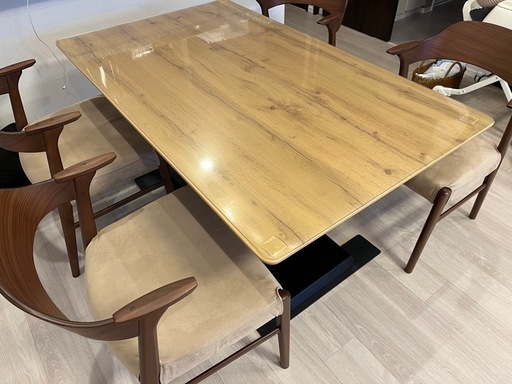 【美品】ニトリ　昇降式テーブル＆テーブルマット 美品】ニトリ昇降式テーブル＆テーブルマット