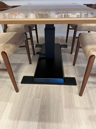 【美品】ニトリ　昇降式テーブル＆テーブルマット 美品】昇降式テーブル＆テーブルマット