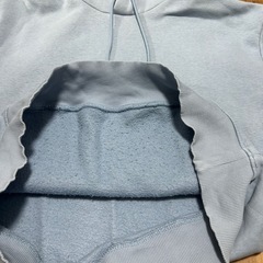 ZARA 青パーカーの画像