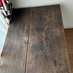 レトロ　木製　机のような台の画像