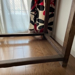 レトロ　木製　机のような台の画像