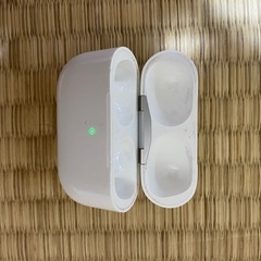 AirPods Pro2 充電ケースの画像