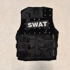⭐️サバゲー⭐️ SWAT ミルフォース ベスト レプリカ アウトドアタクティカルベスト 調整可能 ハロウィン アウトドア 4枚セットの画像