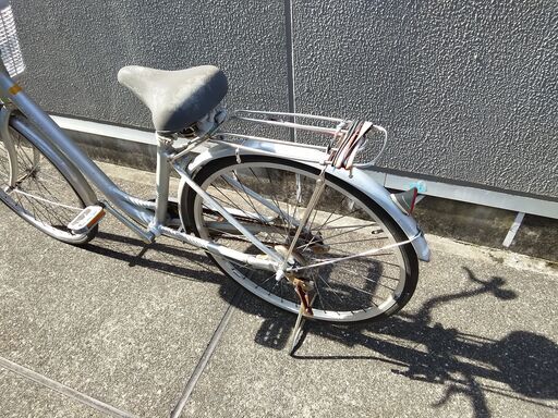衝撃特価 自転車譲ります(購入後20年ママチャリ) (KAZU) 稲城のその他の パーツ