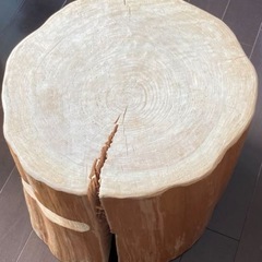 檜の椅子　　天然木の丸椅子