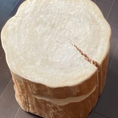 檜の椅子　　天然木の丸椅子の画像