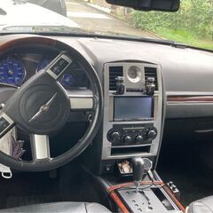 クライスラー・３００Ｃ ５.７ＨＥＭＩ　エアサスに構造変更済みの画像