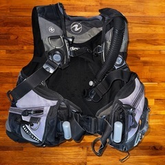 【ダイビング器材】AQUA LUNG アクシオムi3  