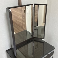 三面鏡ドレッサーの画像