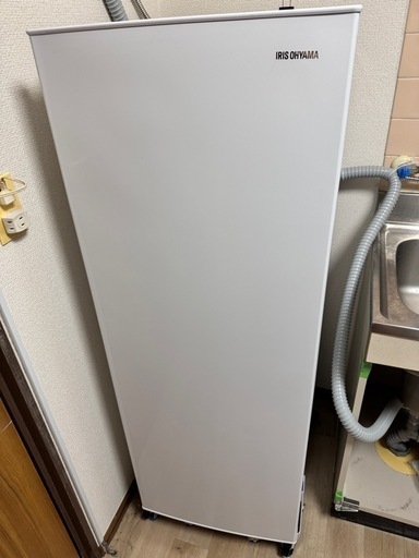 アイリスオーヤマ 冷凍庫142Lファン式自動霜取り　IUSN-14A-W
