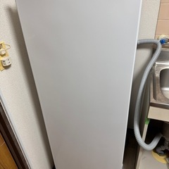 アイリスオーヤマ 冷凍庫142Lファン式自動霜取り　IUSN-1...