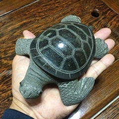 石の亀の画像