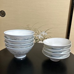 蓋付き丼鉢4個の画像