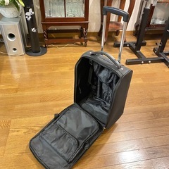 【受け渡し完了】スーツケース　軽量　2泊３日用の画像