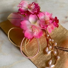 和装髪飾り　成人式・卒業式・結婚式などの画像