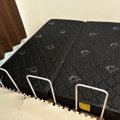【お譲り決定しました】クイーンベッド（セミシングルショート×2）