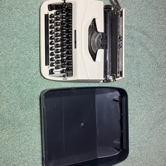 シルバー精工のタイプライター　SR10Nの画像