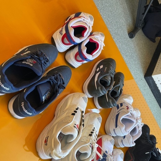 Reebokスニーカー　
