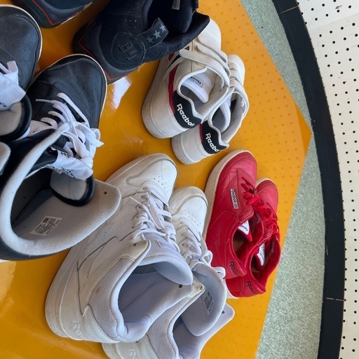 Reebokスニーカー　

