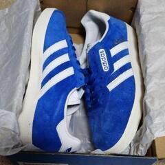 adidas　スニーカーの画像