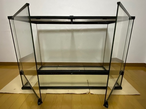 爬虫類飼育ケース　90cm✕45cm✕60cm