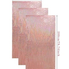 子供部屋に！レーザーローズゴールドのプラスチックレインカーテンの画像