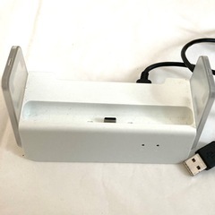 UQ WiMAX2+ モバイルWi-Fi本体とクレードルセット　WX04の画像