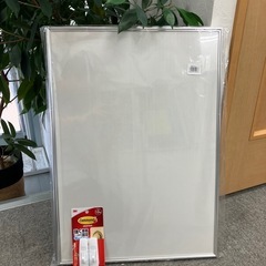 【無料】新品　額縁42×60㎝とフックおまけ　 