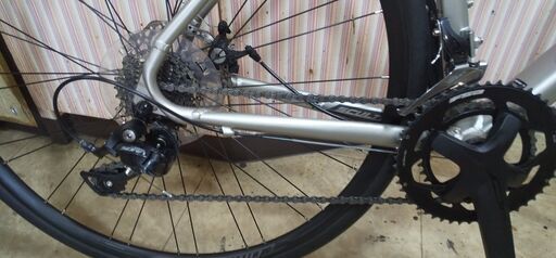 ロードバイク 美品新品同様 メリダ スクルトゥーラ200 ディスク