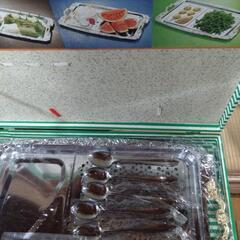 食器　金属のお盆の画像