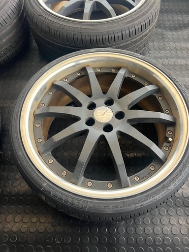 18インチプリウスに履いてました
