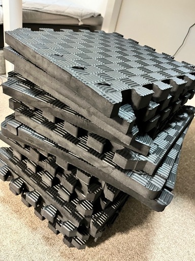 トレーニング器具マット厚手18枚セッツ