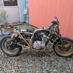 北海道函館　商談中一時閉めます　GSX２５０S　刀　部品取り　ど...