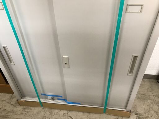 未使用 uchida 内田洋行 内田洋行 書庫 引違い書庫 シリンダー錠 W880×D400