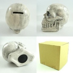 新品　がいこつ(ドクロ・スカル)型貯金箱(陶器製)の画像