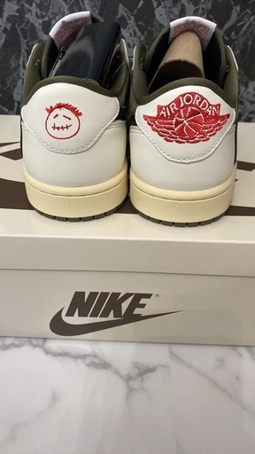 Travis Scott × Nike Air Jordan 1 Low OG
